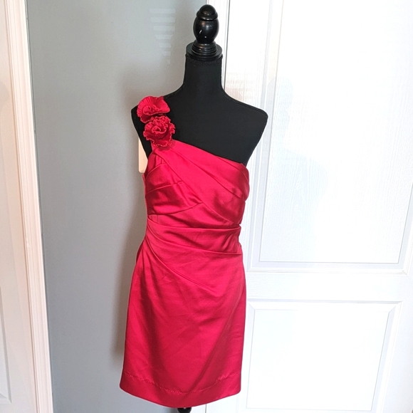 Phoebe Couture One Shoulder Dress - Picture 2 of 5